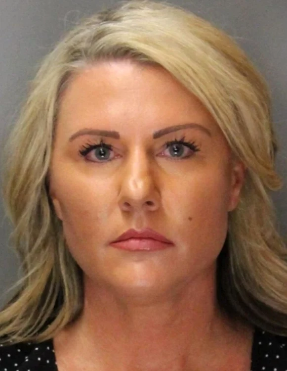  Shauna Bishop are 44 de ani