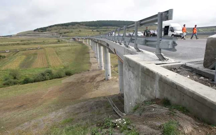 Centura de ocolire a municipiului Cluj-Napoca pe relaţia est Vâlcele-Apahida are o lungime de 23,7 km