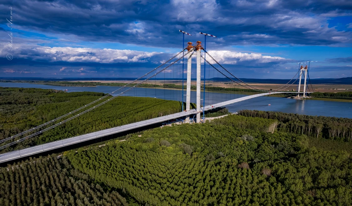 Podul suspendat peste Dunăre, de la Brăila FOTO: Radu Aramă