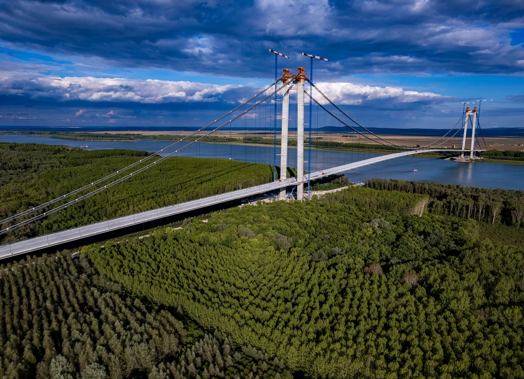 Podul suspendat de la Brăila FOTO: Radu Aramă