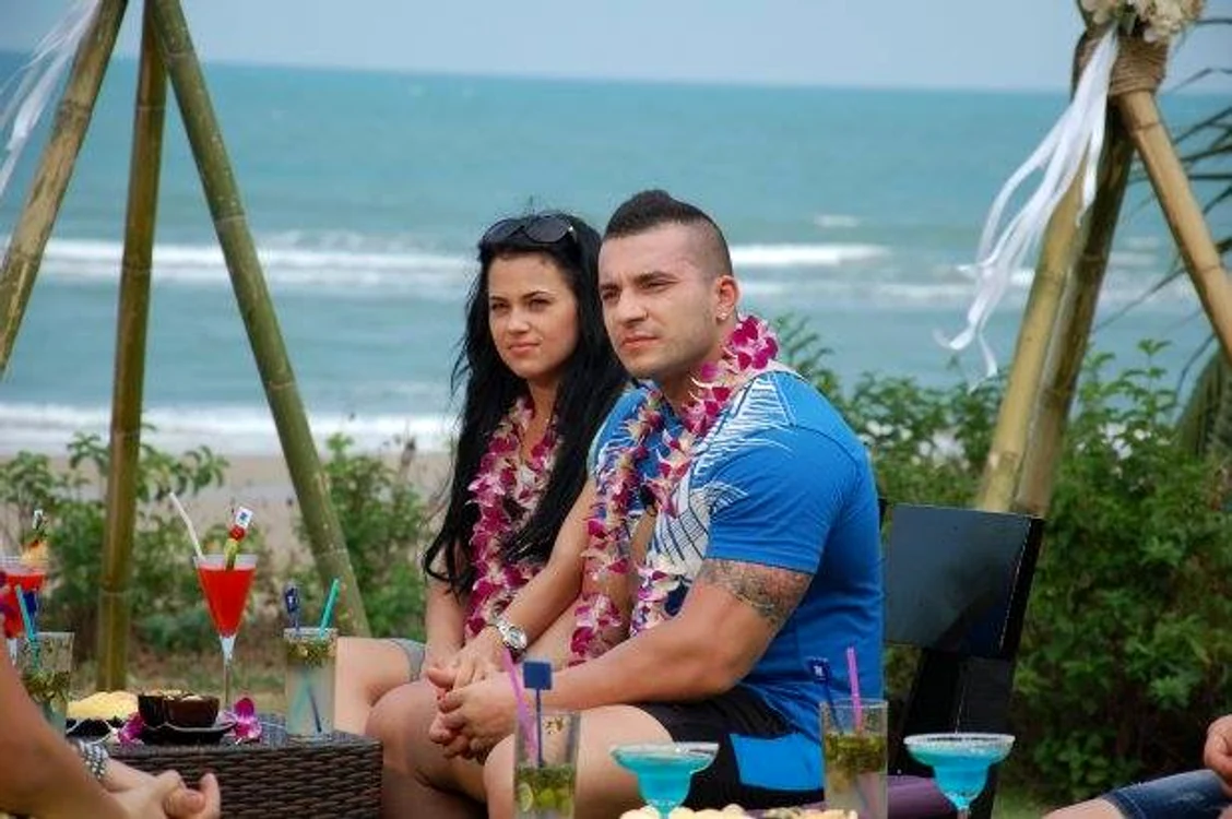 Deea trece prin clipe grele, iar fostul ei iubit Cristi nu mai e alături de ea