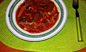 tocanita de vita cu ciuperci si legume jpeg