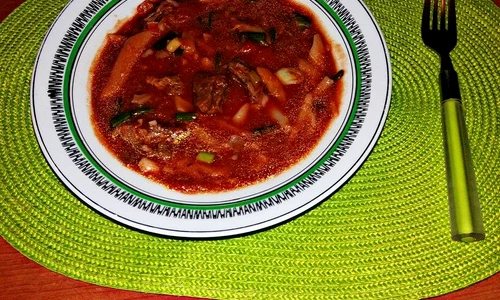 tocanita de vita cu ciuperci si legume jpeg