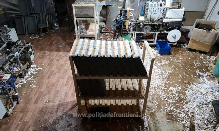 Fabrica a fost instalată într-o hală de la un fost complex zootehnic FOTO Poliția de Frontieră