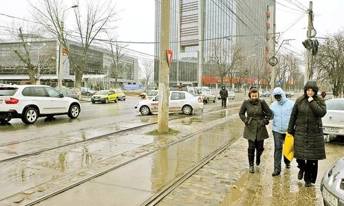 De astăzi se răceşte şi vin ploile,  chiar lapoviţa în unele zone jpeg