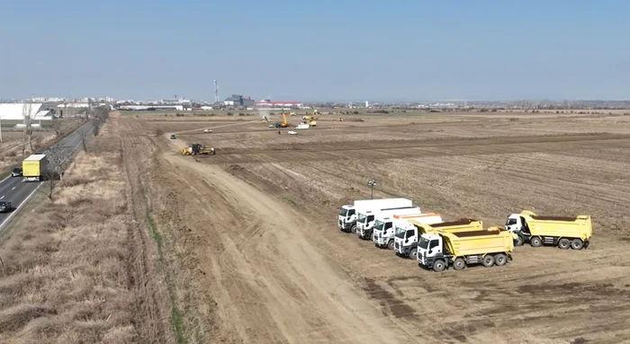 Turcii și-au adus deja utilajele pentru construcția autostrăzii. SURSA Captură
