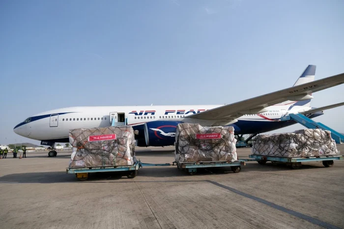 Echipamente medicale trimise de China in Nigeria FOTO AFP 