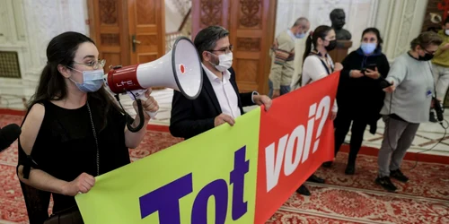 protest în parlament 25 noiembrie 2021. FOTO Inquam Photos / Octav Ganea