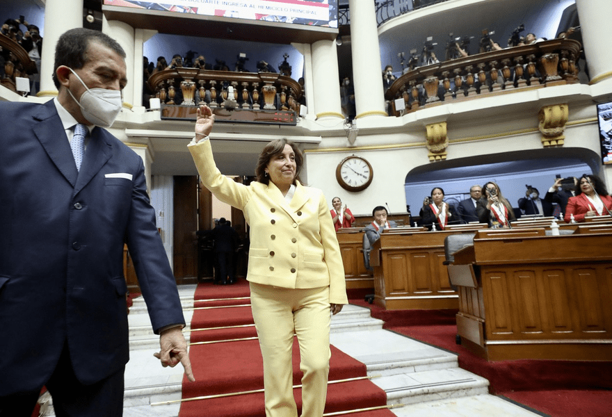 Preşedinta peruană Dina Boluarte refuză să demisioneze. Papa Francisc s-a rugat pentru încetarea violențelor VIDEO