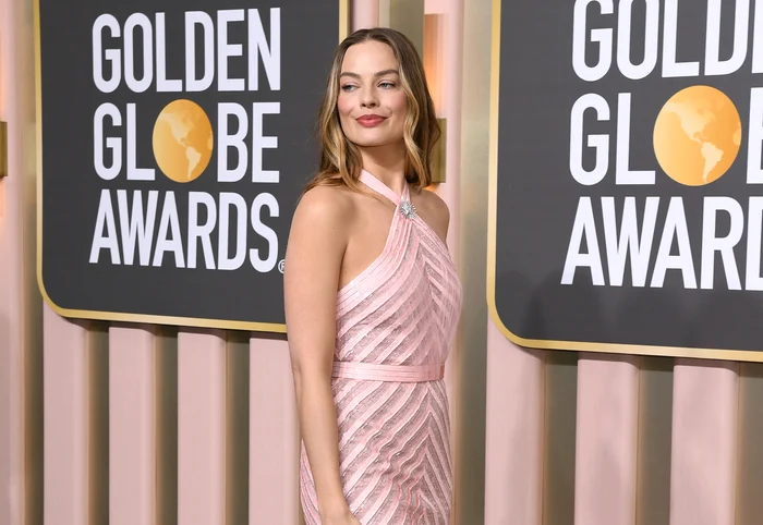 Margot Robbie a strălucit într-o rochie roz (Foto: Getty Images)