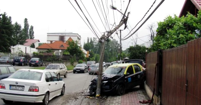 Două persoane au fost rănite în accident. FOTO arhivă Adevărul
