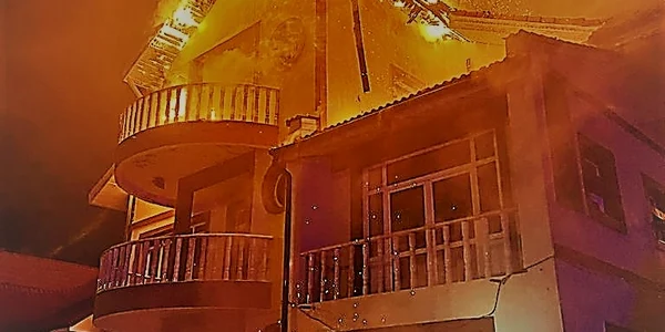 Incendiu puternic la Fetești FOTO ISU Ialomita jpg