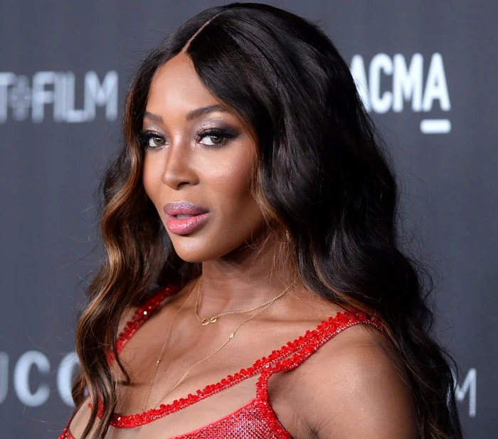 1 naomi campbell intro bun jpg jpeg