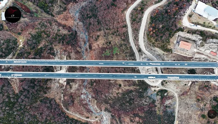 Cel mai înalt pod din Grecia. Foto: captură video YouTube