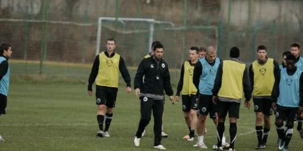 Claudiu Niculescu a pregătit de unul singur meciul cu Pandurii