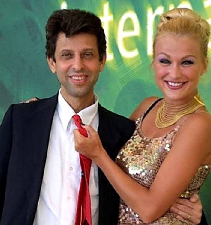 
    Ricardo, alături de Eva Henger  