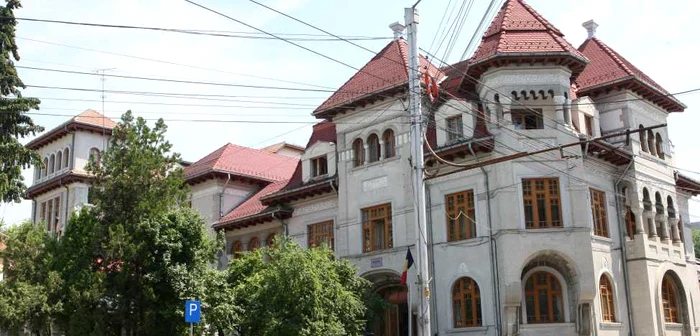 Procurorii Parchetului de pe lângă Tribunalul Iaşi au trimis-o pe tânără în judecată