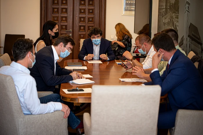 Primarii, prefectul Capitalei și ministrul Mediului au discutat astăzi despre problema gunoiului Foro: Primăria Sectorului 1