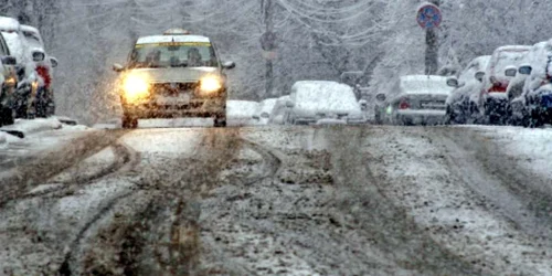 În zona colinară şi montană ninsorile ar putea fi consitente