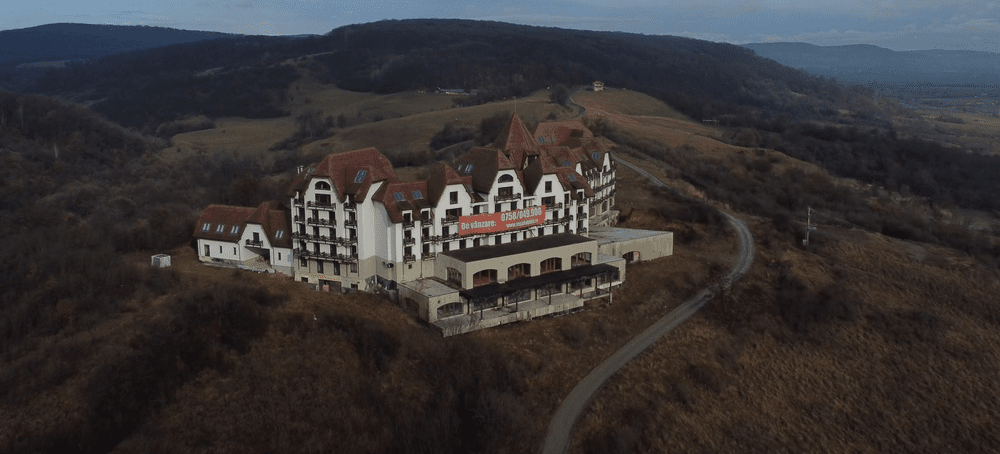 Unul dintre cele mai mari hoteluri din Sibiu, vândut la preț de penthouse în București FOTO