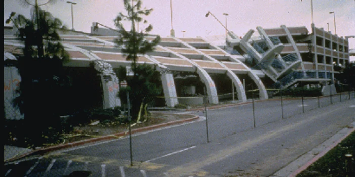 Cutremurul din Los Angeles din 1994 a fost simulat pe clădirea construită de clujeni. FOTO: seismo.berkeley.edu/