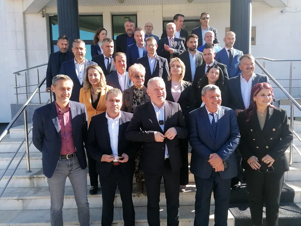Echipa PNL Olt a înregistrat oficial candidaturile pentru Alegerile Parlamentare 2024 FOTO: A.M.