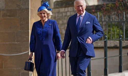 Regina Camilla și Regele Charles la slujba de Paște (1) jpg