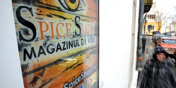 Trei magazine de vise din Deva au fost amendate de poliţia comunitară