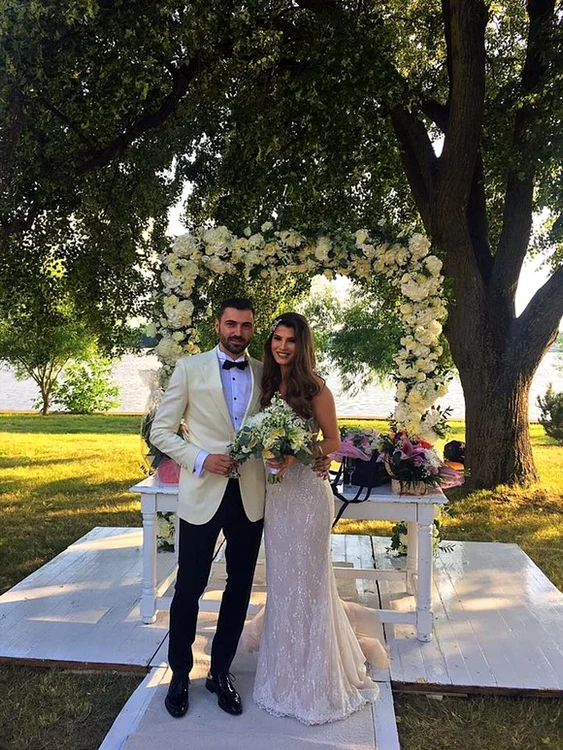 Raluca și Adrian Ropotan s-au căsătorit în iunie 2017