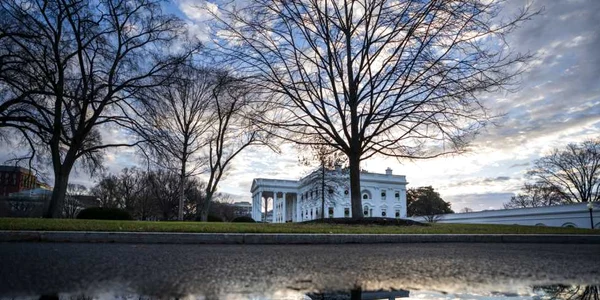 Imaginea Zilei / Casa Albă în prima dimineaţă a vacanţei parţiale a guvernului de la Washington DC Statele Unite ale Americii FOTO EPA – EFE / Jim Lo Scalzo / 23 dec 2018