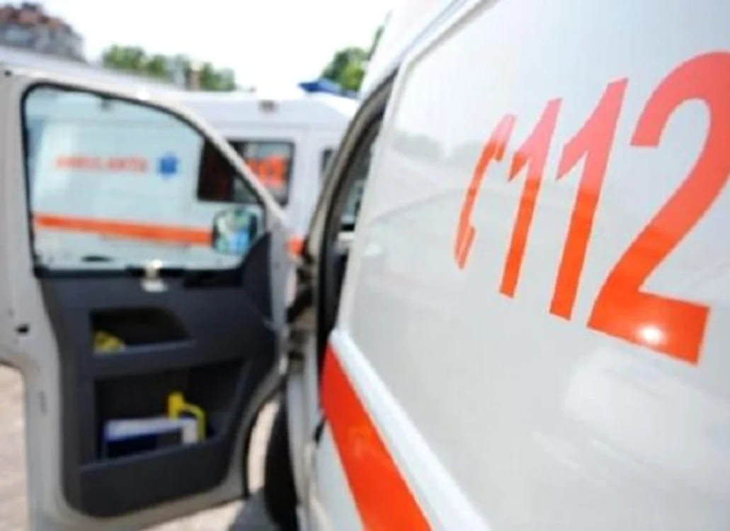  Bărbatul a fost transportat la spital. FOTO arhivă