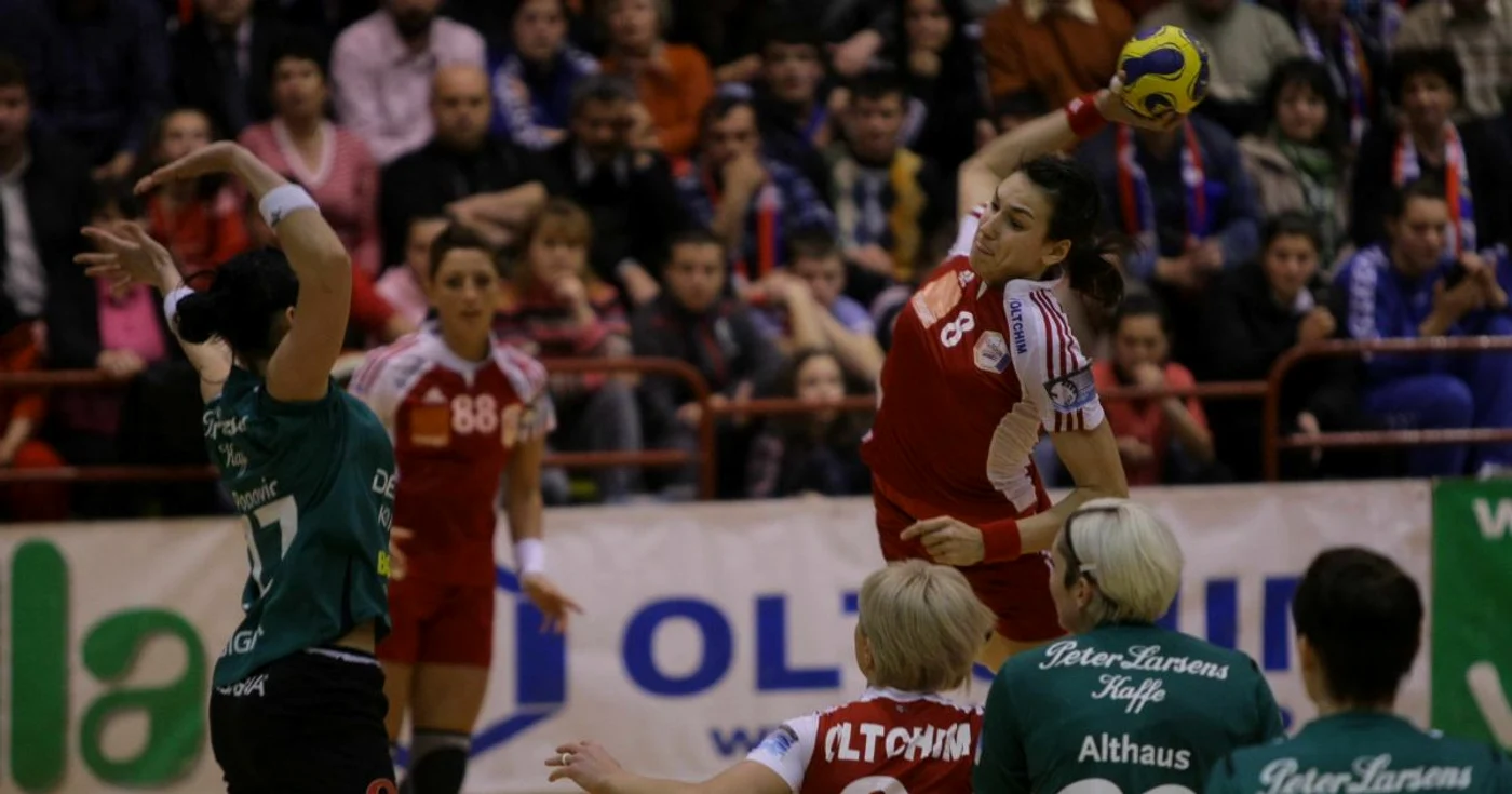 Absenţa Cristinei Neagu (autoare a 8 goluri în tur) a contat decisiv pe tabelă