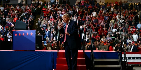 trump la un meeting in kansas jpg