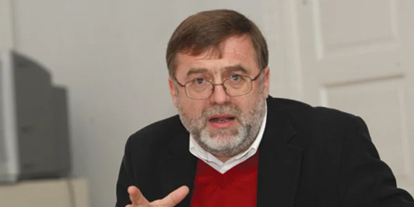 Vişniec povesteşte cu umor cum a fugit din ţară
