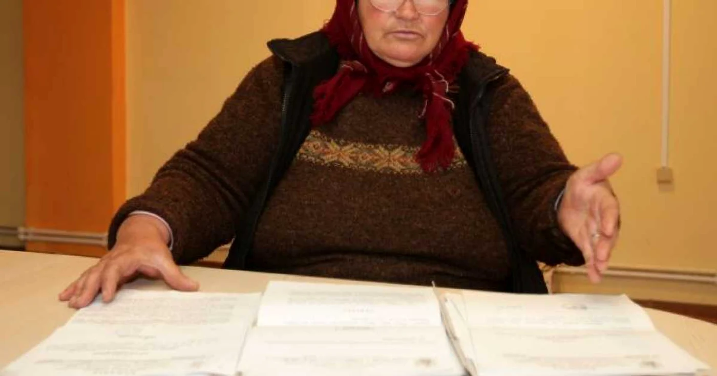 Rămâi pe craiova.adevarul.ro pentru a afla numele femeii al cărei băiat a fost înjunghiat.