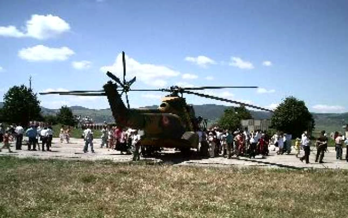 Bacău: Aviatorii militari sărbătoresc Ziua Forțelor Aeriene Române
