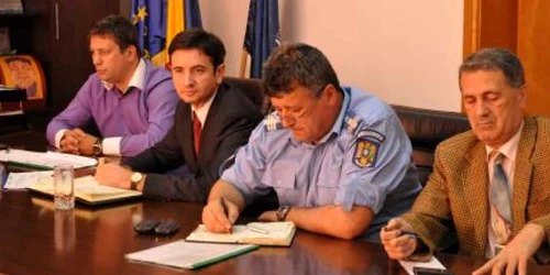  Autorităţiile mehedinţene „au ochit" barurile de lângă şcoli