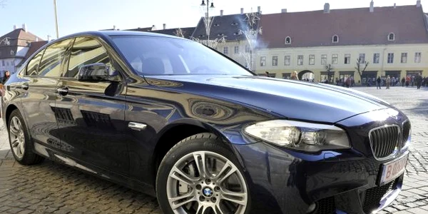 Primarul Klaus Iohannis a primit maşina zilele trecute