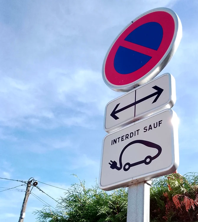 © F. Prica