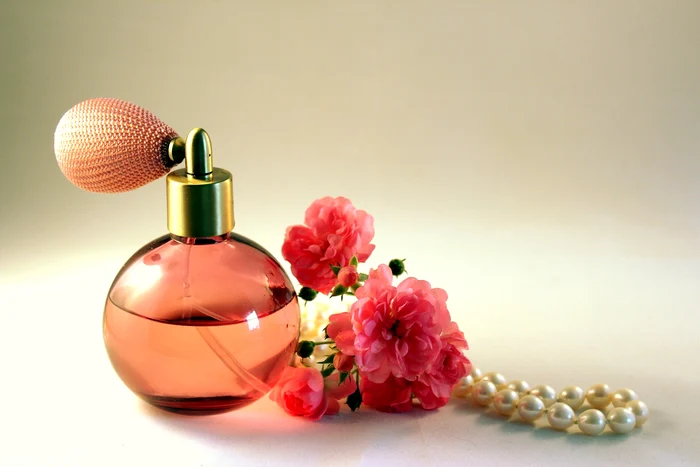 Parfum de lux. FOTO Pixabay