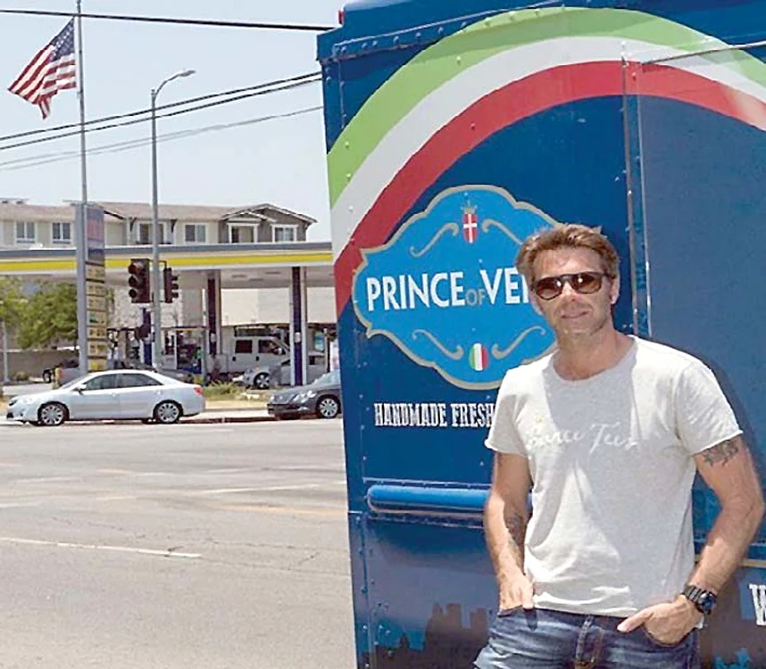 Emanuele Filiberto este Prinţul de Veneţia care vinde paste şi pizza în Los Angeles