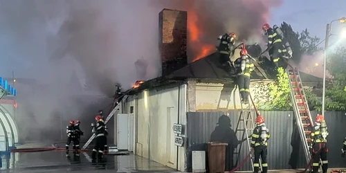 incendiu sectorul 5 zetari foto facebook png