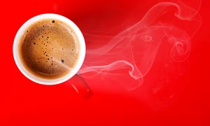 De ce n ar trebui sa bei cafea din cana rosie  Sursa foto shutterstock 1157562304 jpg