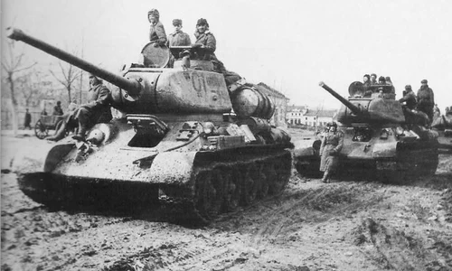 Tancurile sovietice şi minciuni britanice jpeg