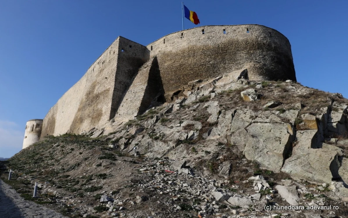 Cetatea Devei.