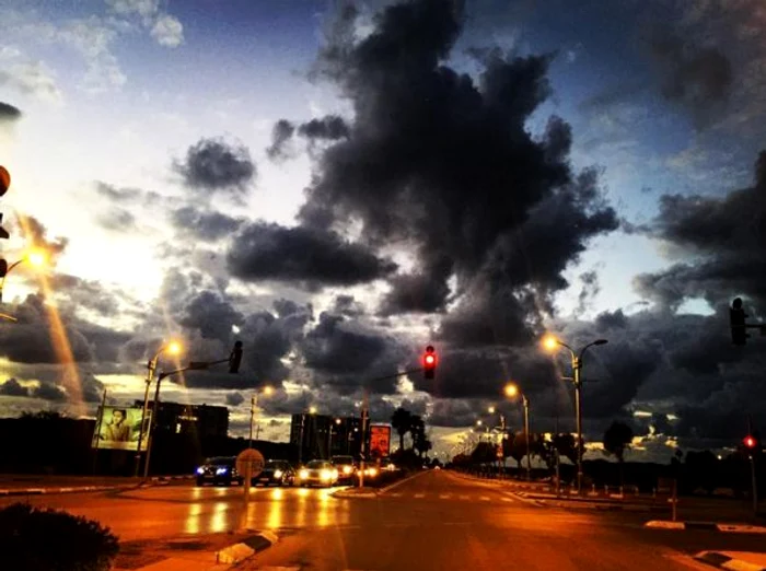 Laura Cosoi (33 de ani) a făcut poze în Tel Aviv, Israel