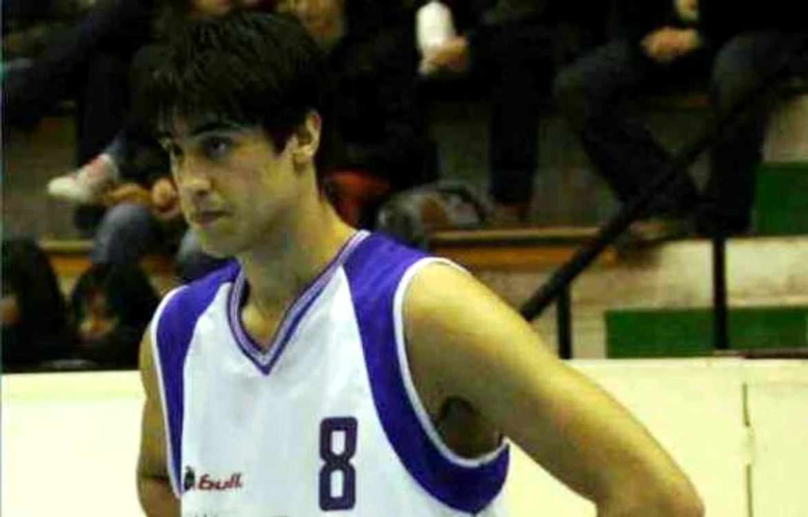 
    Milos Pesic  
