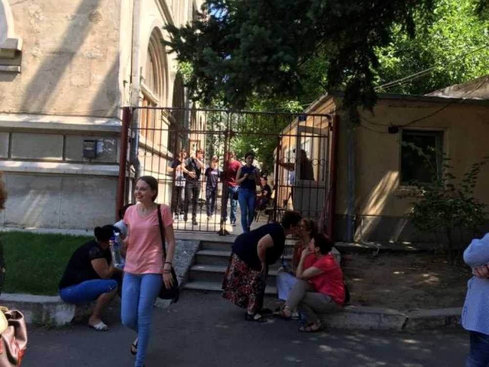 Elevii din Dolj au declarat că subietele la proba la alegere nu au fost tocmai uşoare