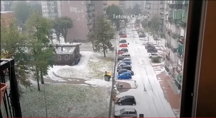 Străzi din Milano acoperite de grindină groasă FOTO captură You Tube
