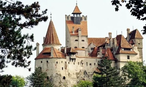 Castelul Bran, cel mai vizitat muzeu din România în 2012 jpeg